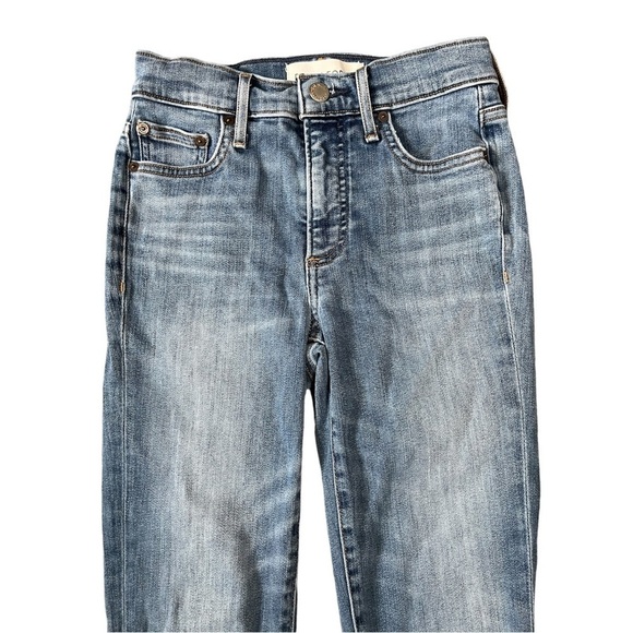 Aritzia Denim Forum Nico Mid Rise Skinny Raw Hem Crop Jeans - Picture 3 of 8